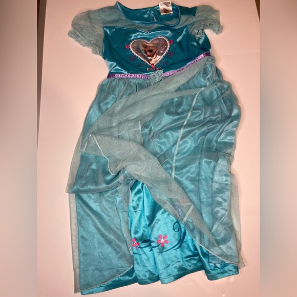 Disney frozen Elsa costume - Picture 9 of 13